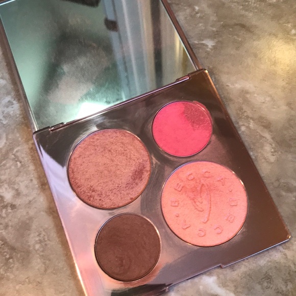 Becca Chrissy Palette - Picture 2 of 2